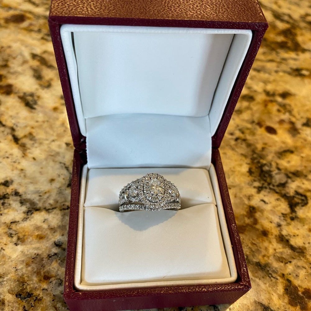 Helzberg Diamond Halo Wedding Ring